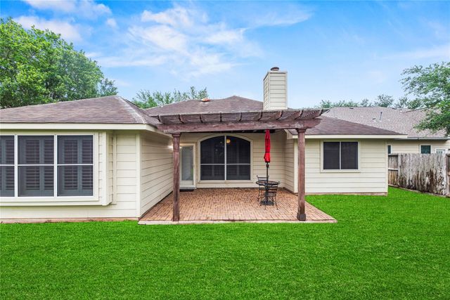 10310 Dell Circle, Missouri City, TX 77459