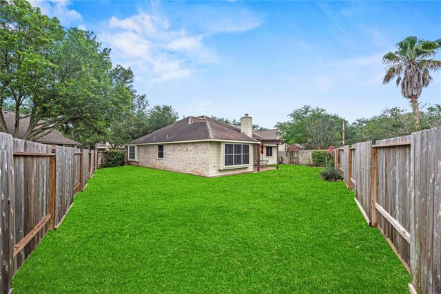 10310 Dell Circle, Missouri City, TX 77459