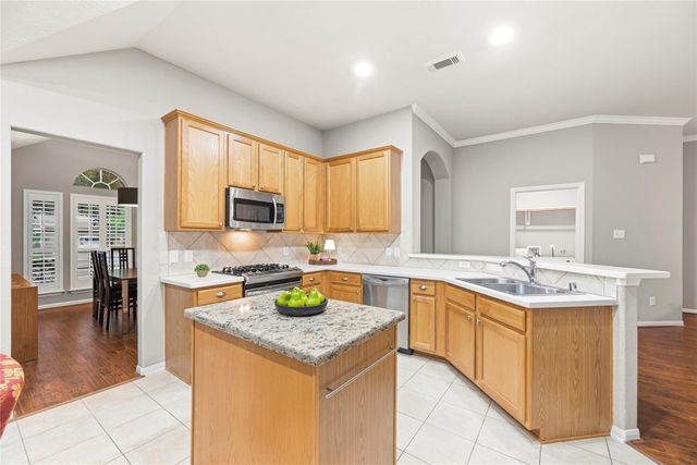 10310 Dell Circle, Missouri City, TX 77459