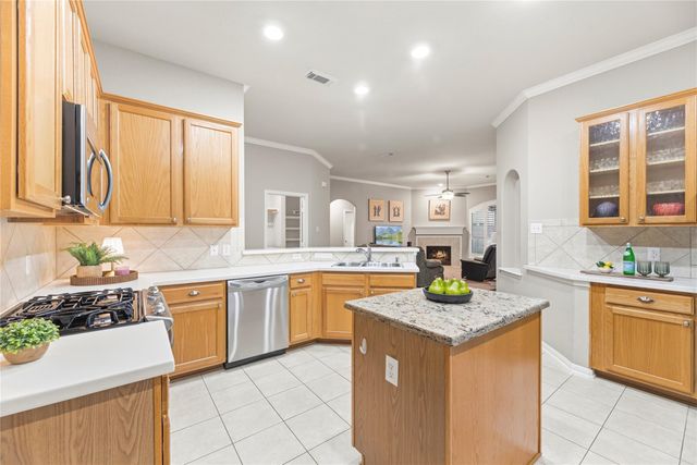 10310 Dell Circle, Missouri City, TX 77459