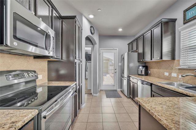 1040 Lost Pines LN, Cedar Park, TX 78613