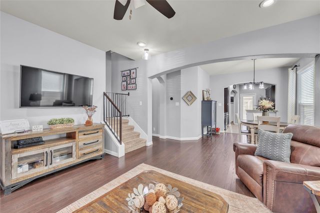 1040 Lost Pines LN, Cedar Park, TX 78613