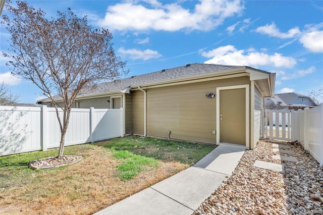 1040 Lost Pines LN, Cedar Park, TX 78613