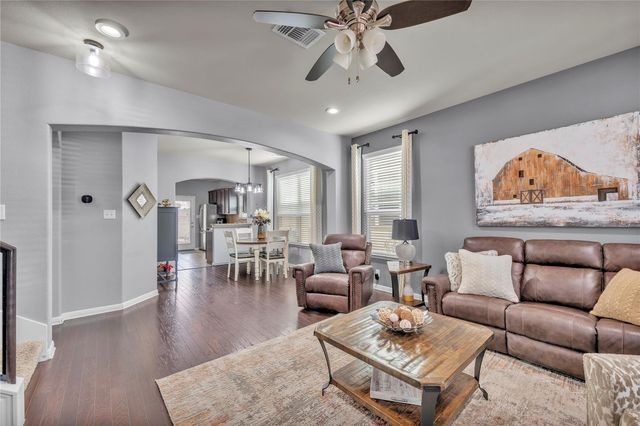 1040 Lost Pines LN, Cedar Park, TX 78613