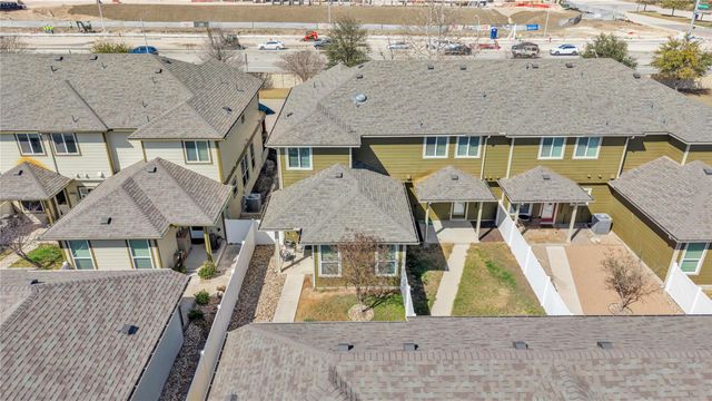 1040 Lost Pines LN, Cedar Park, TX 78613