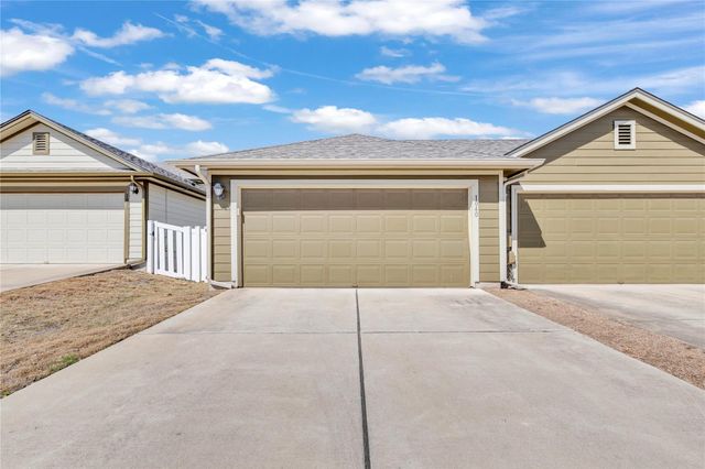 1040 Lost Pines LN, Cedar Park, TX 78613