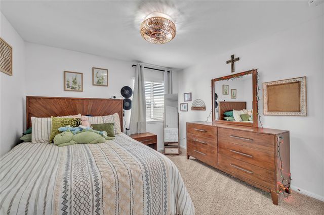 1040 Lost Pines LN, Cedar Park, TX 78613