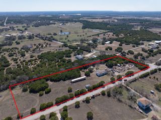 100 Phillip LN, Liberty Hill, TX 78642