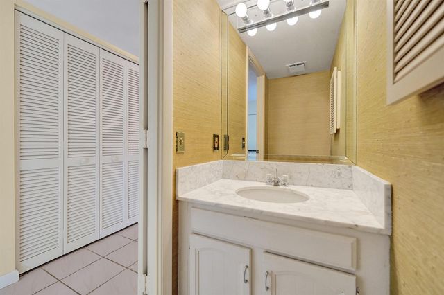 3200 Port Royale Drive N 701, Fort Lauderdale, FL 33308