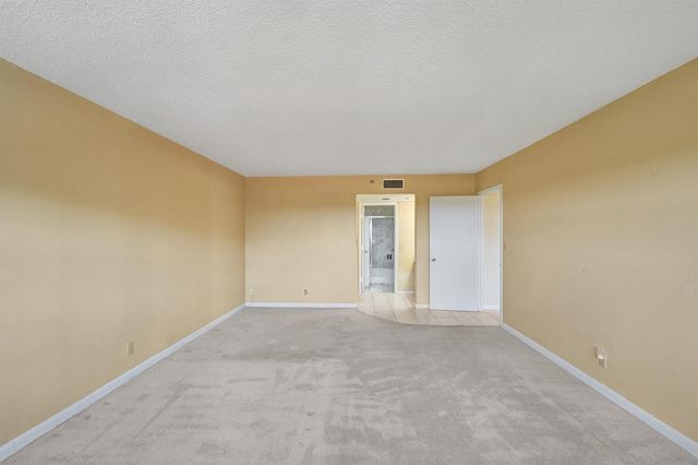 3200 Port Royale Drive N 701, Fort Lauderdale, FL 33308
