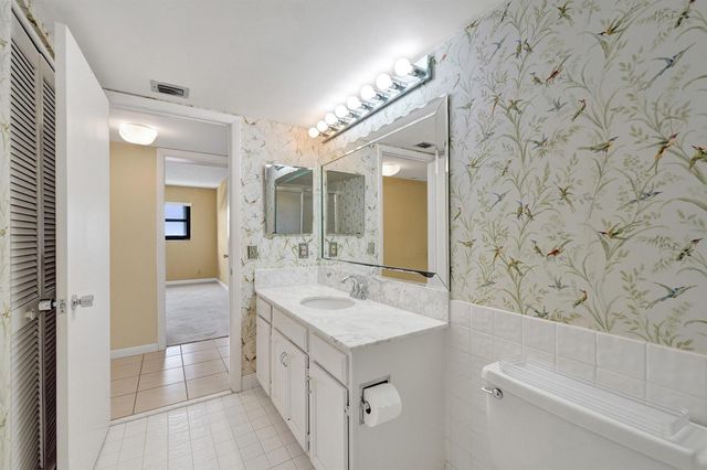 3200 Port Royale Drive N 701, Fort Lauderdale, FL 33308