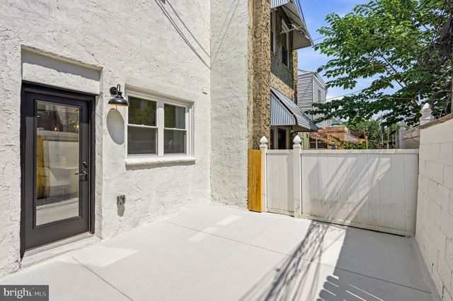 2431 9TH ST S, Philadelphia, PA 19148