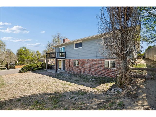 327 S Pine St, Elizabeth, CO 80107