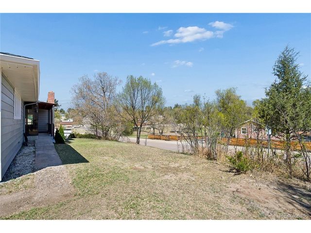 327 S Pine St, Elizabeth, CO 80107