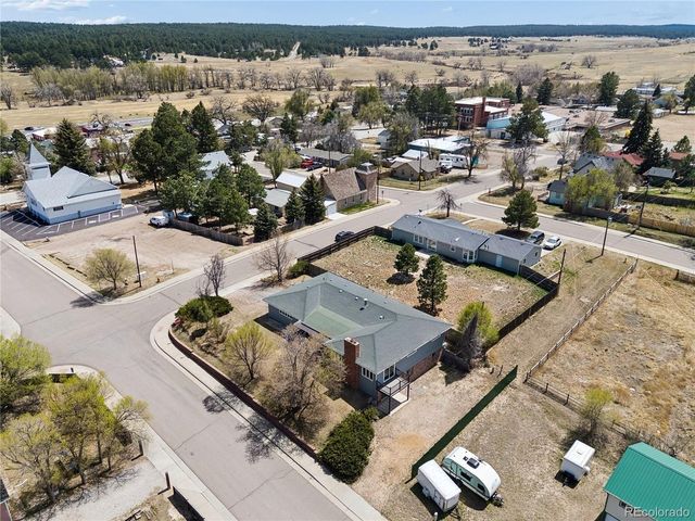 327 S Pine St, Elizabeth, CO 80107