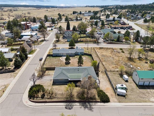 327 S Pine St, Elizabeth, CO 80107