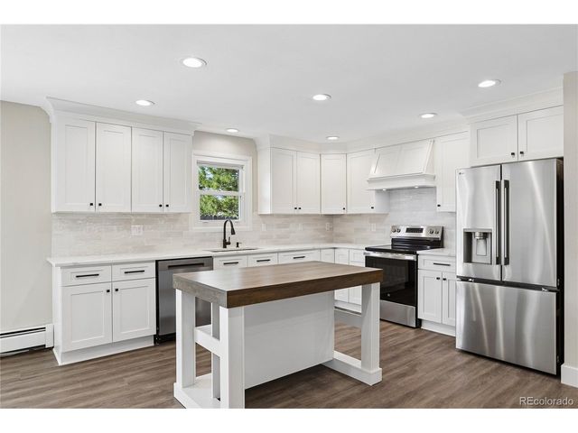 327 S Pine St, Elizabeth, CO 80107