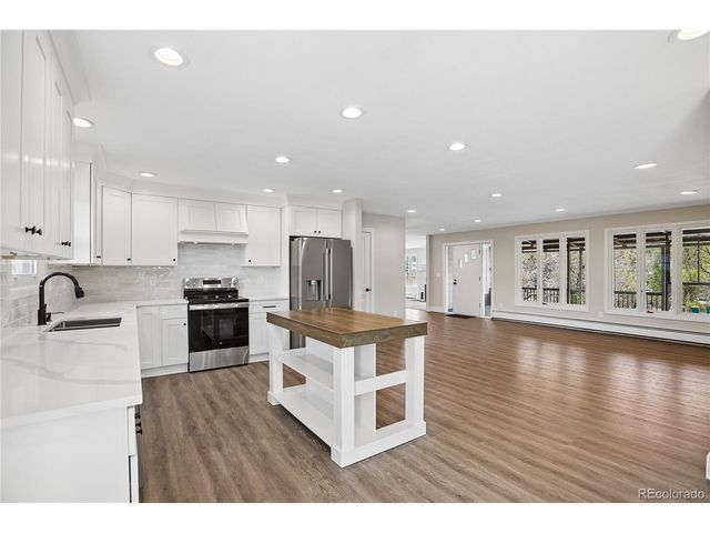 327 S Pine St, Elizabeth, CO 80107