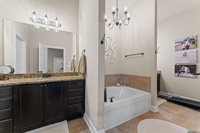 6944 Myrtle Bluff Dr, Baton Rouge, LA 70810