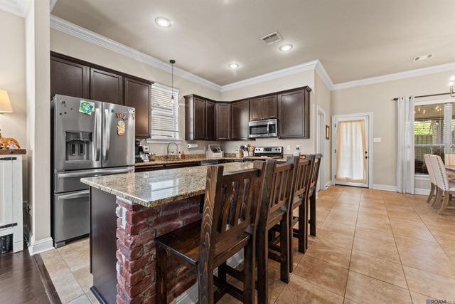 6944 Myrtle Bluff Dr, Baton Rouge, LA 70810
