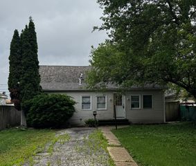 8223 45th Street, Lyons, IL 60534