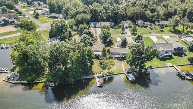 17180 Warrior Drive, Howard City, MI 49329