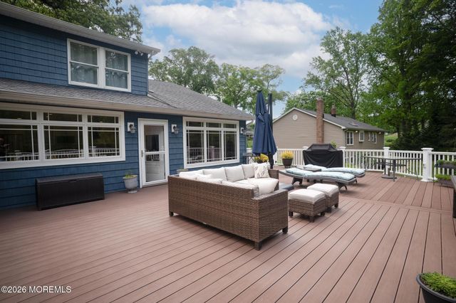 87 Twin Brooks Avenue, Middletown, NJ 07748