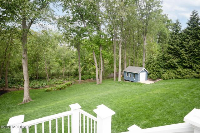 87 Twin Brooks Avenue, Middletown, NJ 07748