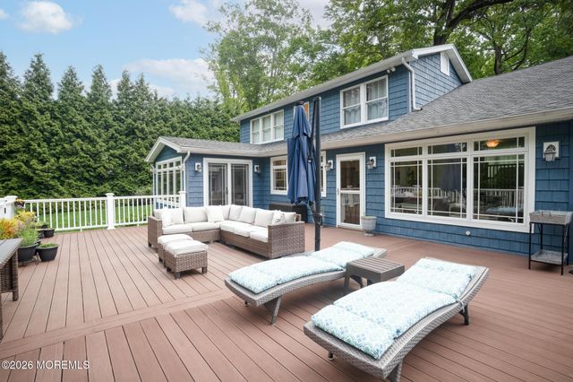 87 Twin Brooks Avenue, Middletown, NJ 07748