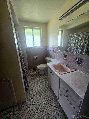 816 Mapleside Drive, Trotwood, OH 45426