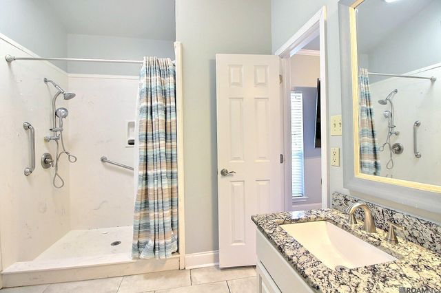 7645 Elmwood Dr, Denham Springs, LA 70706