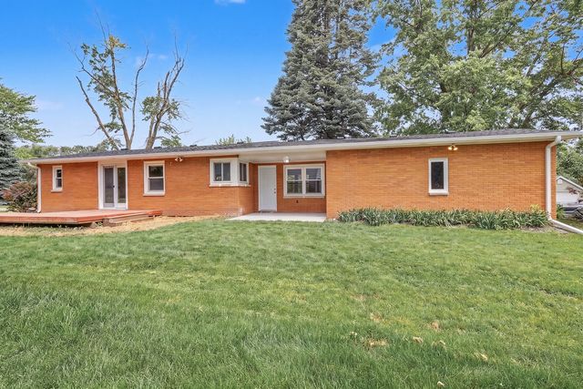415 Peace Street, Pella, IA 50219