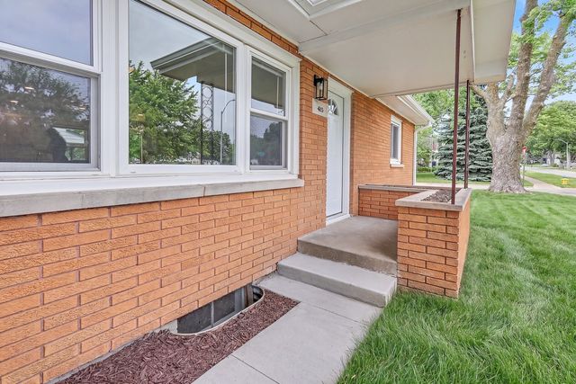 415 Peace Street, Pella, IA 50219