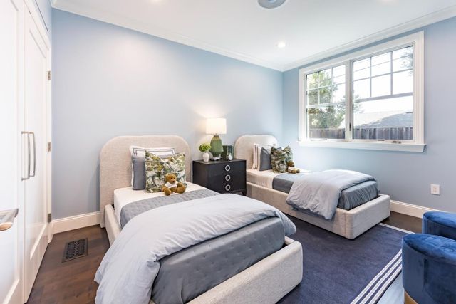 1523 Miramonte Avenue, Mountain View, CA 94040