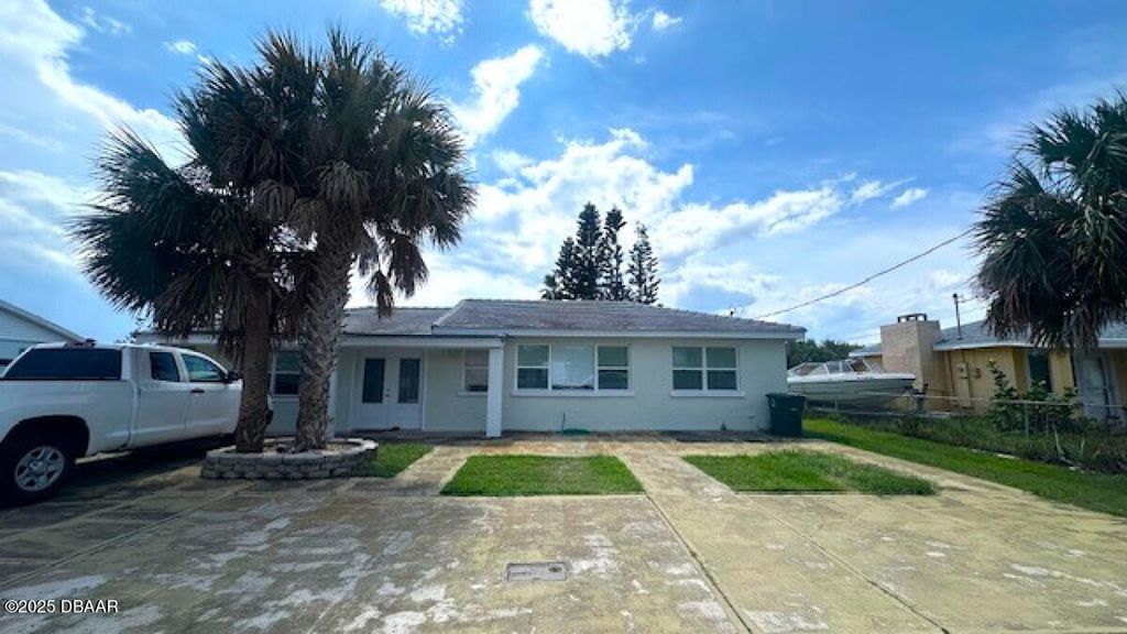 2714 Dach Avenue, Daytona Beach, FL 32118