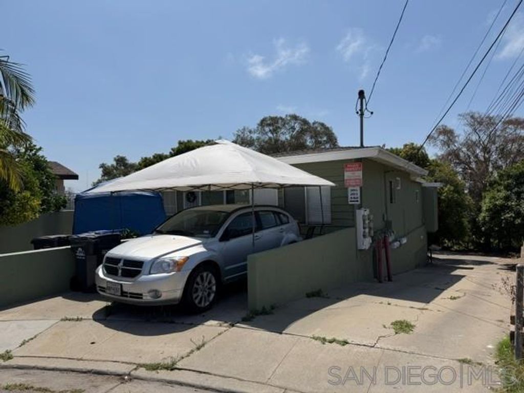 2499 Tuberose St, San Diego, CA 92105 — exterior