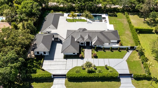 17872 W Fieldbrook Circle W, Boca Raton, FL 33496