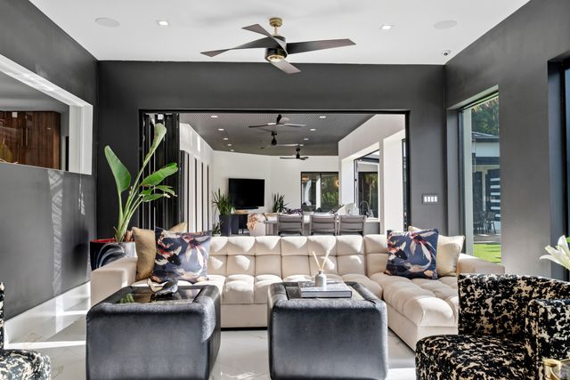 17872 W Fieldbrook Circle W, Boca Raton, FL 33496