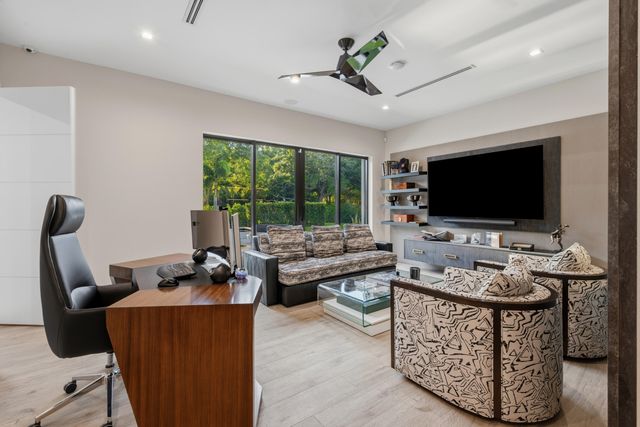 17872 W Fieldbrook Circle W, Boca Raton, FL 33496