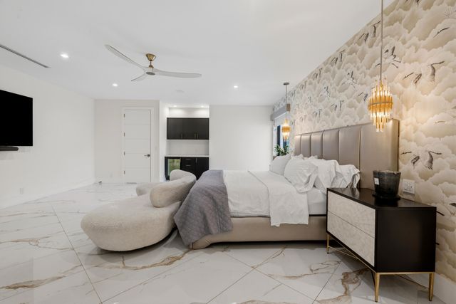 17872 W Fieldbrook Circle W, Boca Raton, FL 33496