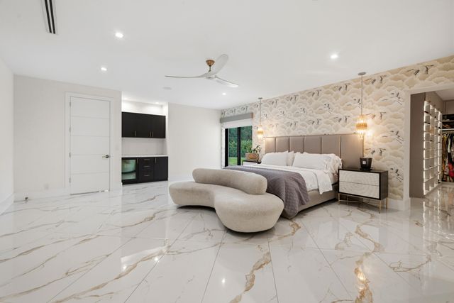 17872 W Fieldbrook Circle W, Boca Raton, FL 33496