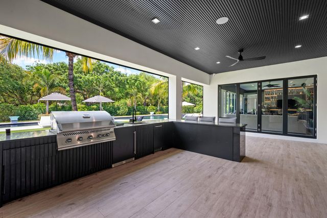 17872 W Fieldbrook Circle W, Boca Raton, FL 33496