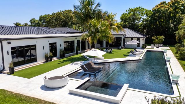 17872 W Fieldbrook Circle W, Boca Raton, FL 33496