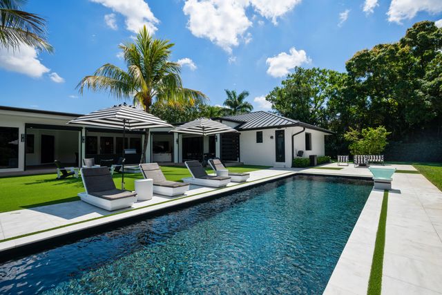 17872 W Fieldbrook Circle W, Boca Raton, FL 33496