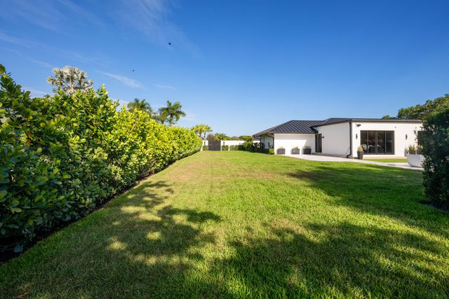 17872 W Fieldbrook Circle W, Boca Raton, FL 33496