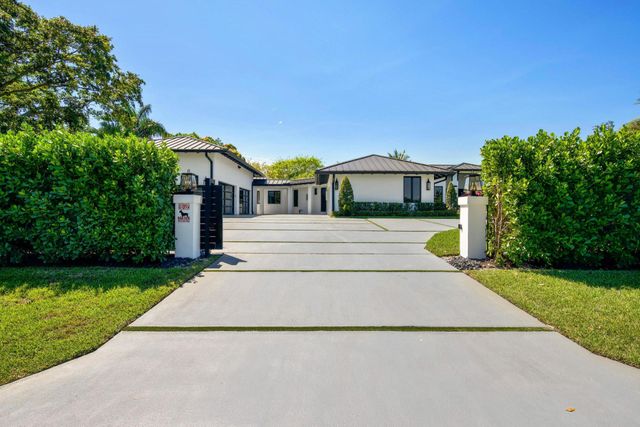 17872 W Fieldbrook Circle W, Boca Raton, FL 33496