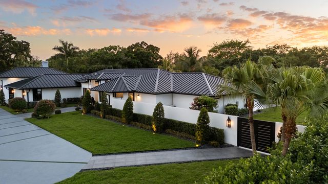 17872 W Fieldbrook Circle W, Boca Raton, FL 33496