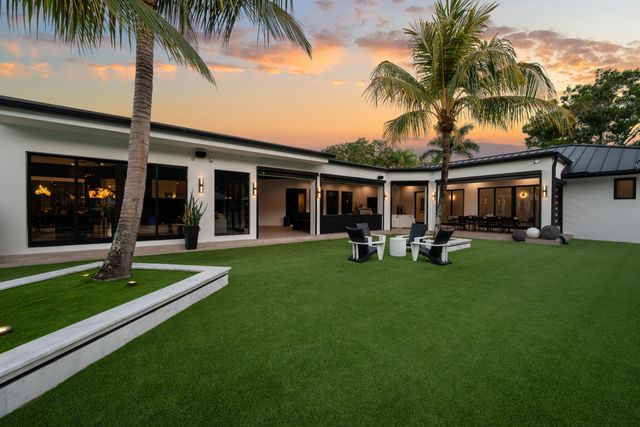17872 W Fieldbrook Circle W, Boca Raton, FL 33496