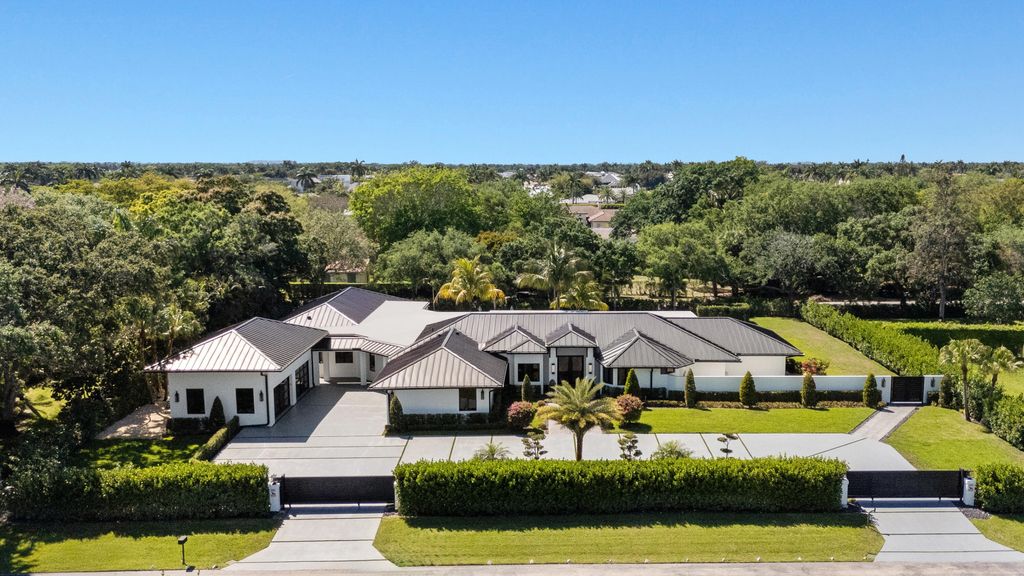 17872 W Fieldbrook Circle W, Boca Raton, FL 33496