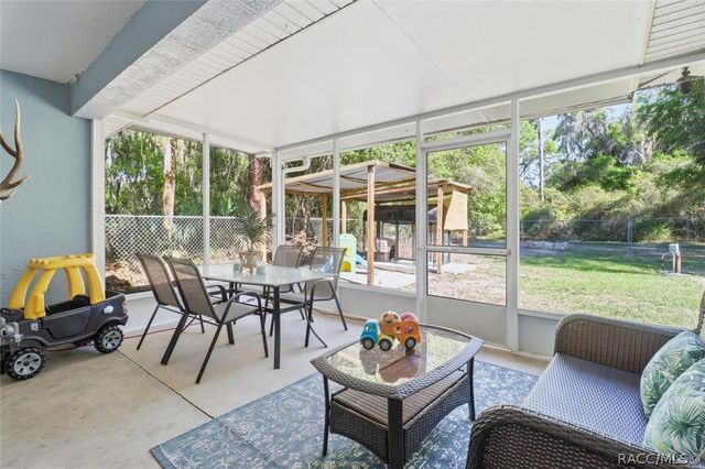 9878 W Riverwood Drive, Crystal River, FL 34428